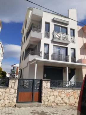 DİDİM de SEZONLUK EŞYALI KİRALIK YENI DAİRE